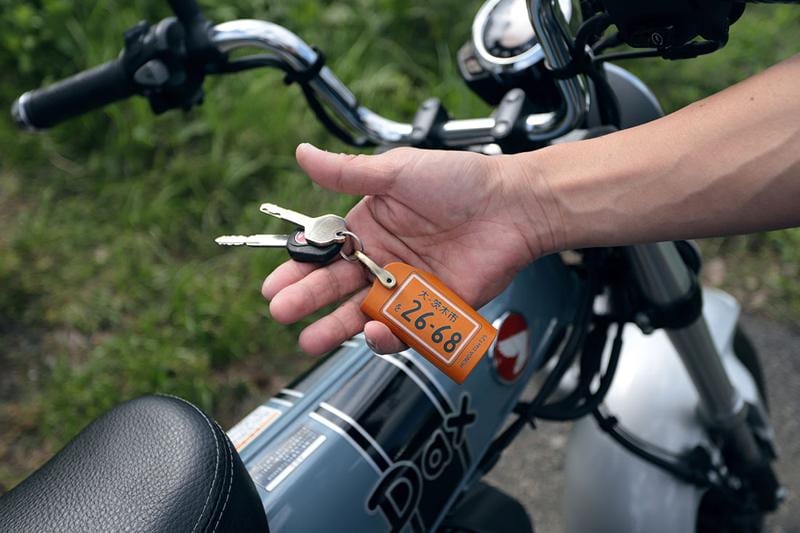 バイク好きパパに贈りたい!愛車のナンバープレートでつくる本革キーケース。1000円OFF「父の日早割」キャンペーンを6/1まで開催中。