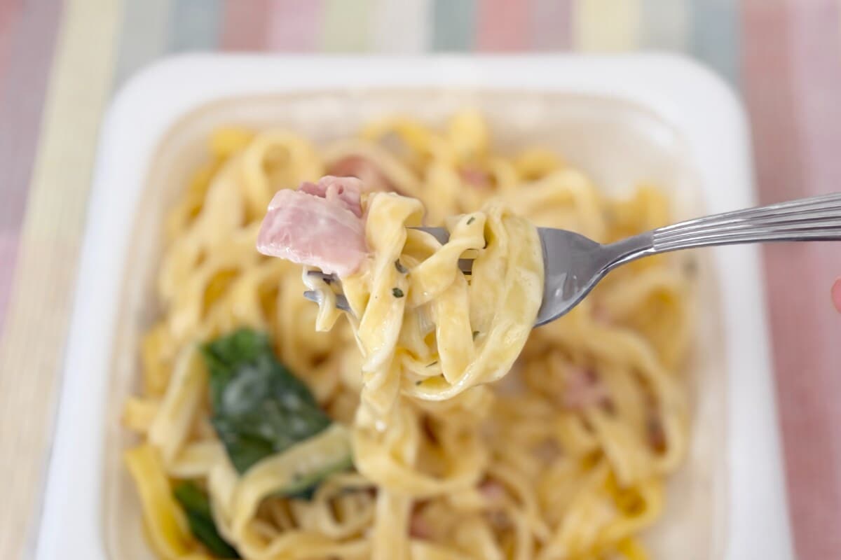 500円以下なんてお得すぎる【ファミマ】の生パスタは味も食感も本格派