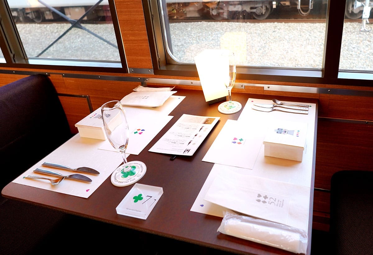 「高いのに満席ってどういうこと?」西武鉄道「52席の至福」に実際乗ってみたら納得だったの画像1