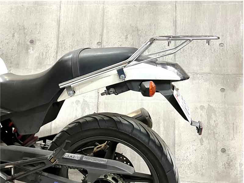 アルキャンハンズからホンダ VTR250/F用のリアキャリアが発売! 記事4