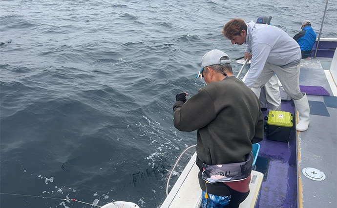 船シマアジ釣りにおけるリールの選び方　利き手で巻く手巻きリールがオススメなワケとは？