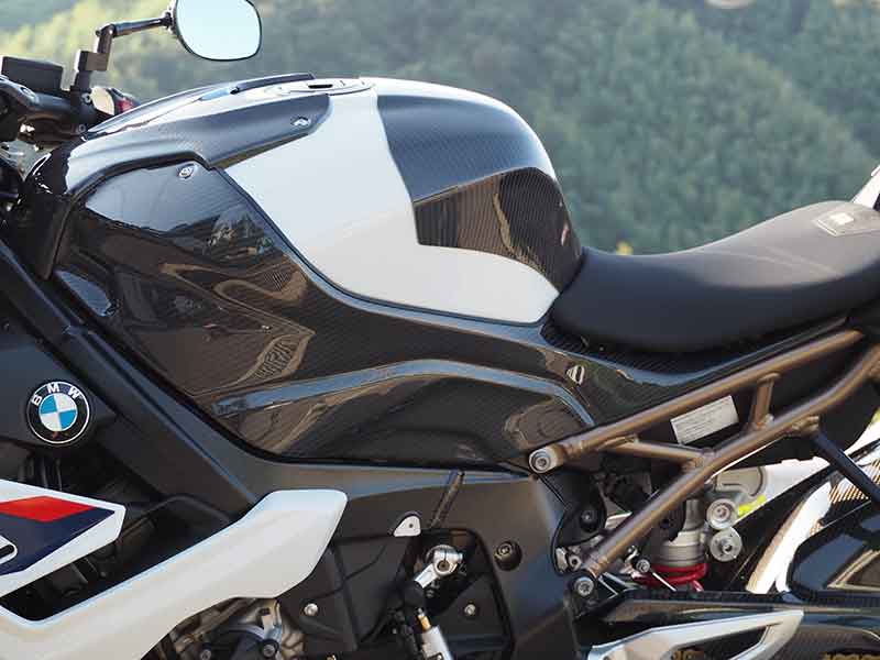 マジカルレーシングの BMW S1000R用ストリートボディーワークに新製品＆適合年式が追加 記事8