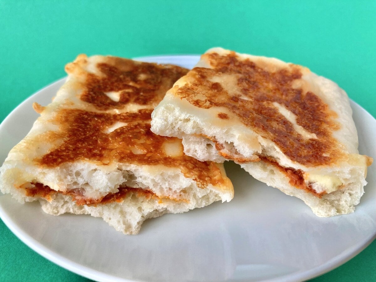 味のバランスがバッチリ！【ローソン】「もっちりとしたパニーニ」の新作登場！！