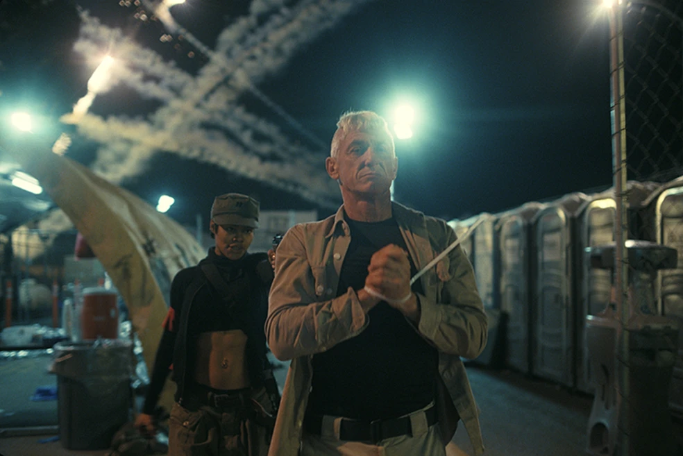 WEB OBAA_Still_Sub01.jpg