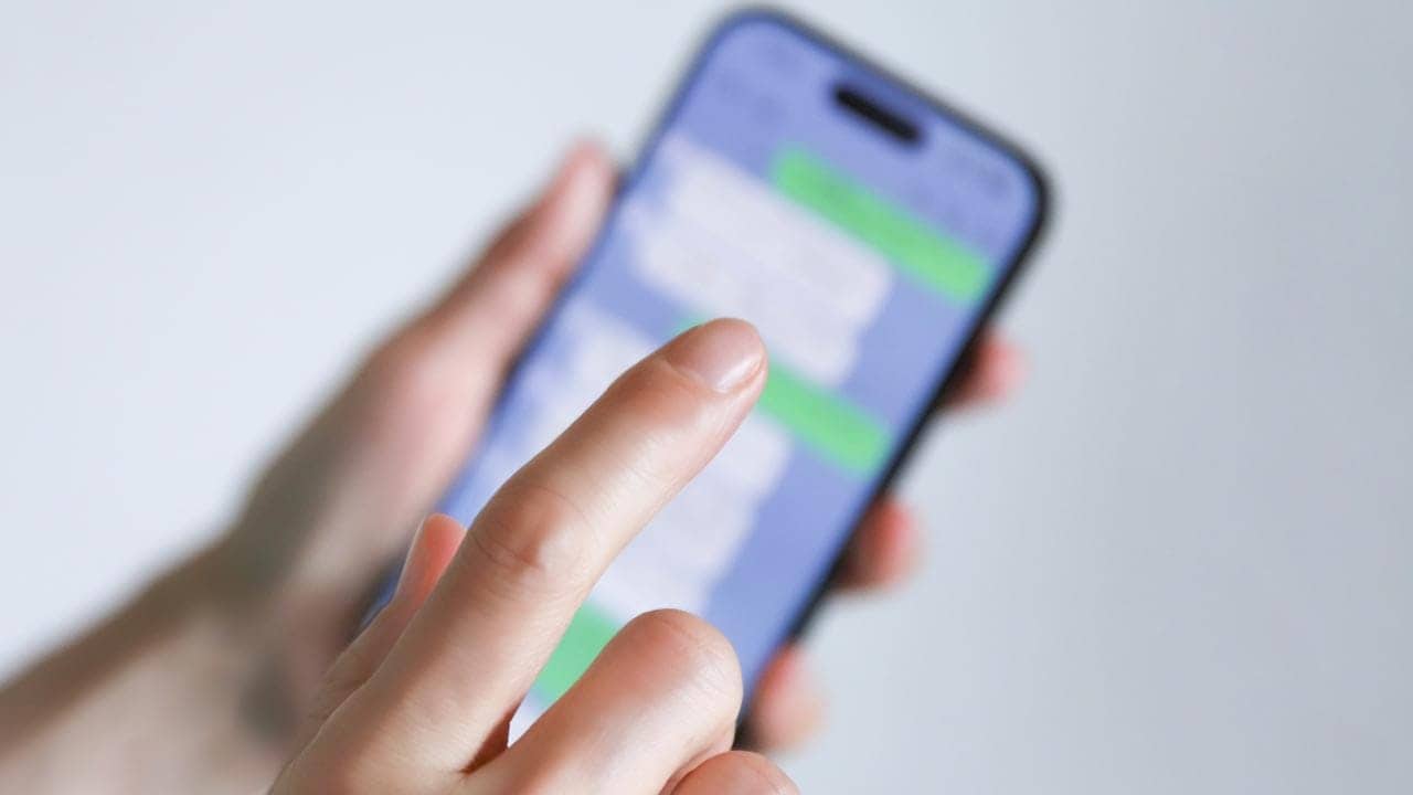 やってしまってない? ビジネスマナーで「気になる行動」1位は深夜・早朝の連絡だったの画像1