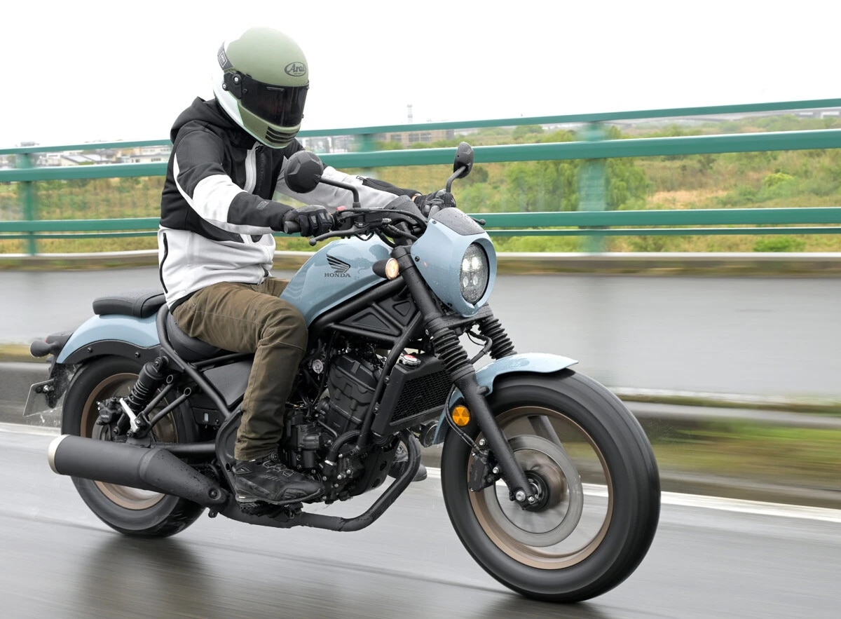 【第1位】 ホンダ レブル250Eクラッチ　今年3月13日に発売。レブル250（Eクラッチなどを含む）シリーズの価格は63万8000～73万1500円