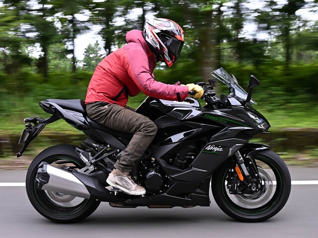 【第2位】カワサキ ニンジャ1100SX／SX SE　今年3月29日に発売され話題沸騰！　ニンジャ1100SXの価格は177万1000円。ニンジャ1100SX SEは198万円