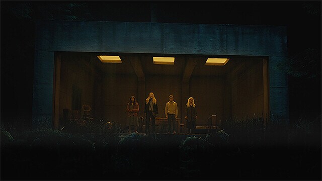 © 2024 WARNER BROS. ENT. ALL RIGHTS RESERVED