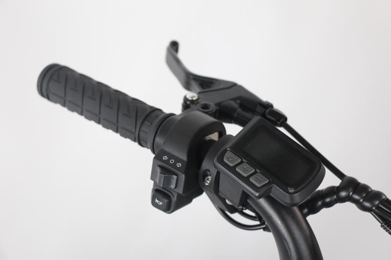 WO、特定小型原付「wonkey」シリーズに新色「SILVER」を追加。2025年12月12日(金)発売