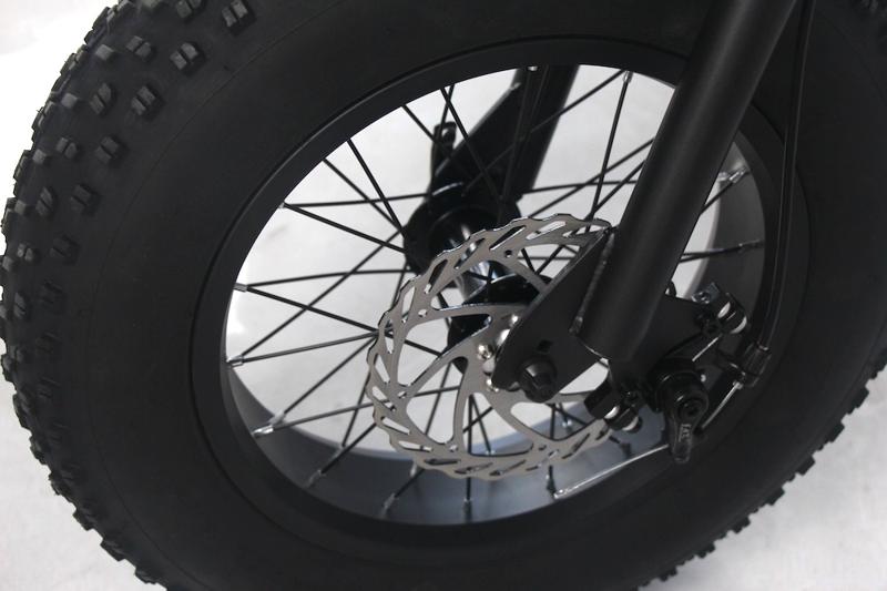 WO、特定小型原付「wonkey」シリーズに新色「SILVER」を追加。2025年12月12日(金)発売