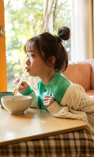 青井春『ゆるエロの極み』(撮影/西條彰仁)