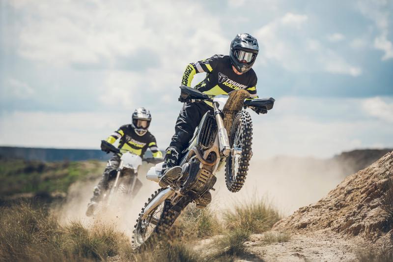 トライアンフから前例のないシーズンローンチで29モデルの新型バイク発表のお知らせ