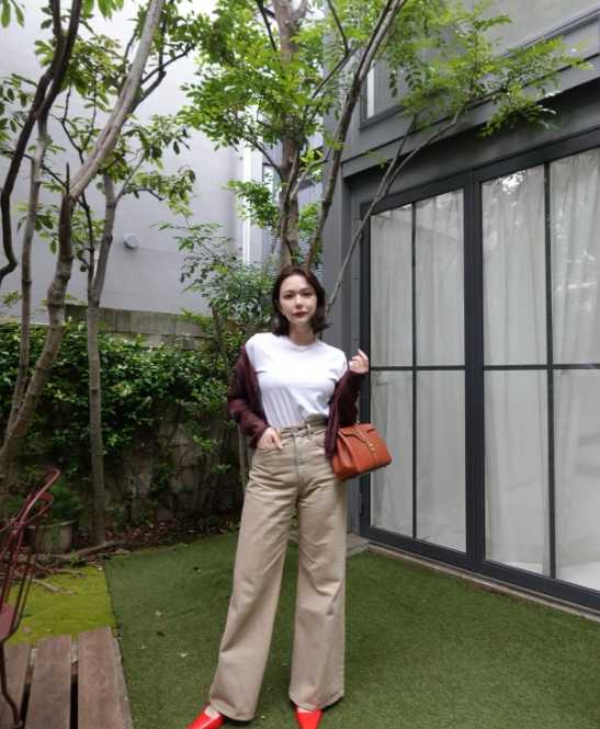 Instagram:村重杏奈(@hktanna4848)より