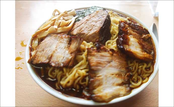 雪中のフカセ釣りで47cm頭にクロダイ4尾手中【千葉・南ケイセン】サラシをかわす沖目攻略で連発