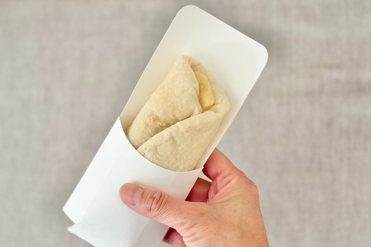 甘じょっぱくて食べ応えもあり!【ローソン】デザートにもなるピザロール