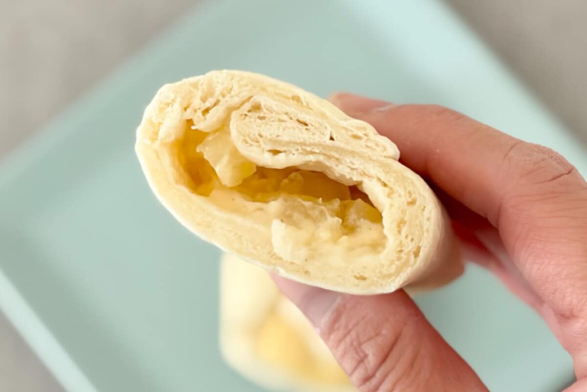 甘じょっぱくて食べ応えもあり!【ローソン】デザートにもなるピザロール