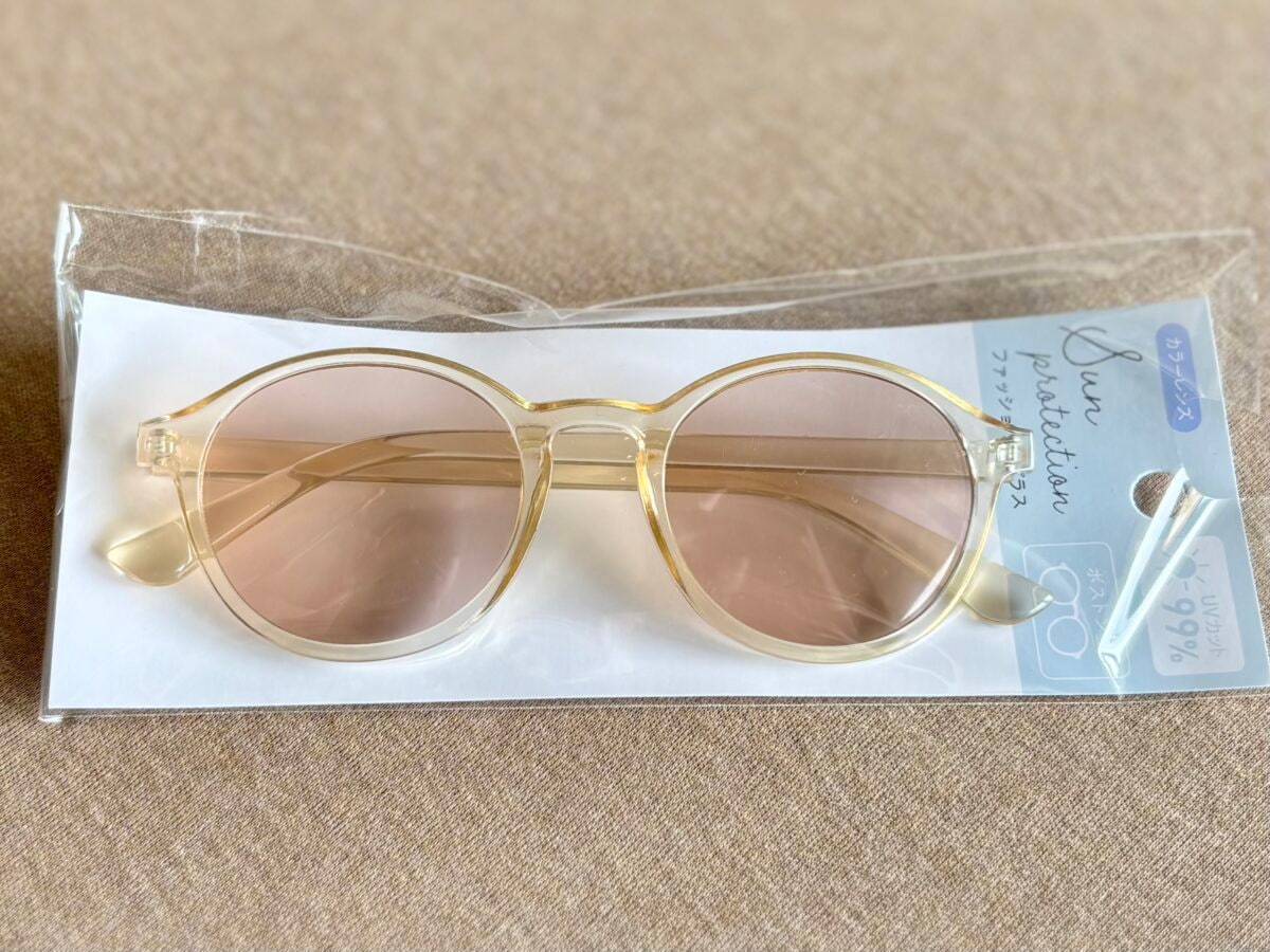 【セリア】サングラスが超優秀♡定番の黒やハート型まで｜売り場も紹介