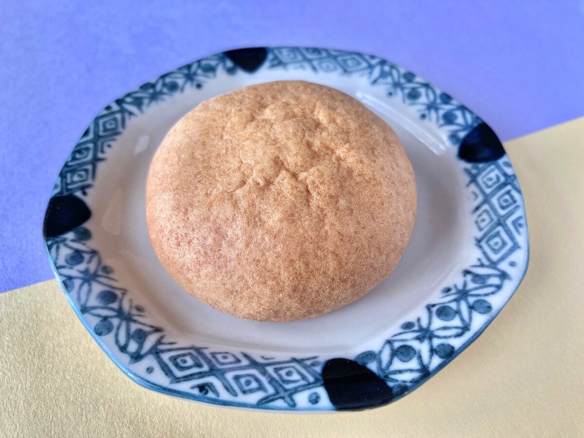 バターの風味はイマイチ?甘さと塩味のバランスは?【セブン】ちょっと変わり種の「あんバタまんじゅう」