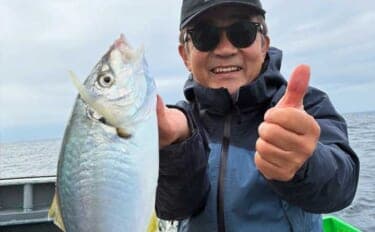 【沖釣り釣果速報】五目釣りで1kg級交じりにシマアジ全員安打!竿頭は7匹確保(愛知・静岡)