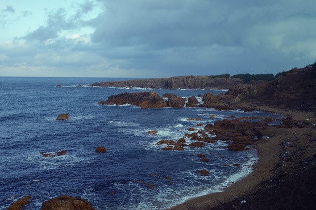 窓から見える日本海