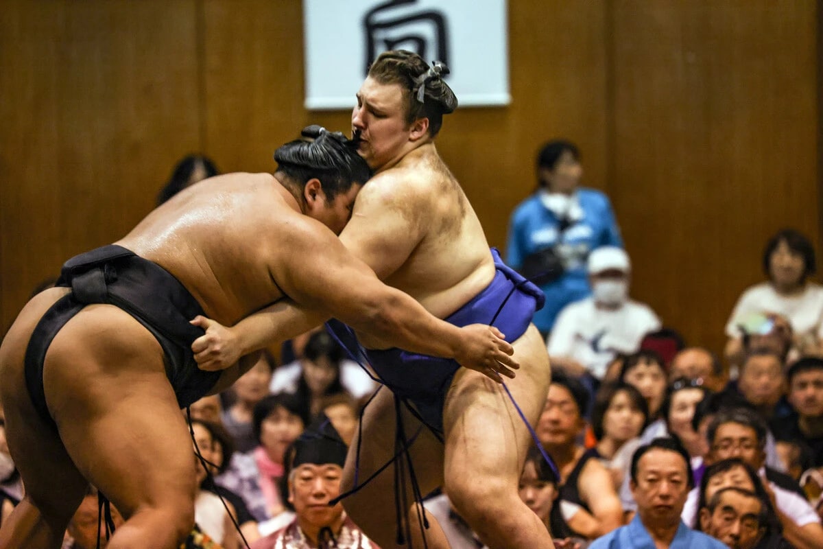 低くてなおかつ前に落ちないレスリング仕込みの取り口を多くのライバルたちが研究してくるが、それを乗り越える自信は十分だ