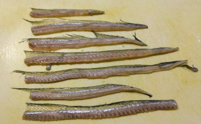 釣魚で作る「食品ロス削減」レシピ：タチウオ背びれのから揚げ　2度揚げがおすすめ