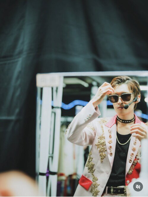 Instagram:向井康二(@sn_kojimukai_official)より