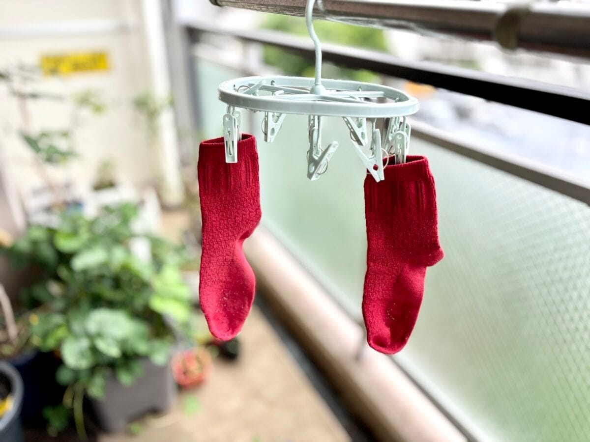 コスパ最高!100均のハンガーおすすめ9選|実用的で使いやすい♪