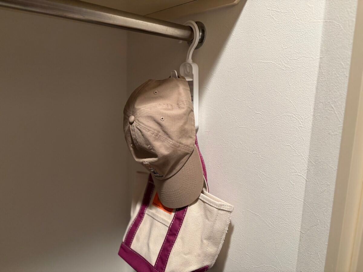 コスパ最高!100均のハンガーおすすめ9選|実用的で使いやすい♪