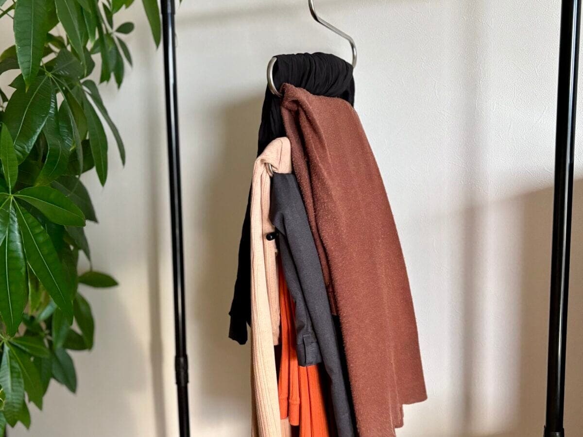コスパ最高!100均のハンガーおすすめ9選|実用的で使いやすい♪