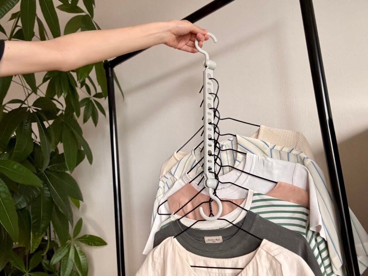 コスパ最高!100均のハンガーおすすめ9選|実用的で使いやすい♪