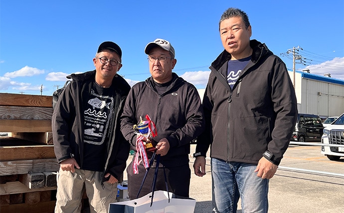 小川直也さん参加の『タコ釣り大会』に密着　4.9kg巨大マダコが登場！