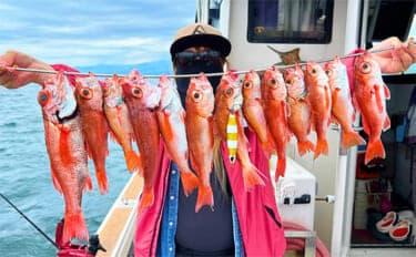 アカムツ釣りで本命続々!【富山・大将軍丸】誘いやハリスの長さ調整でアタリ引き出す