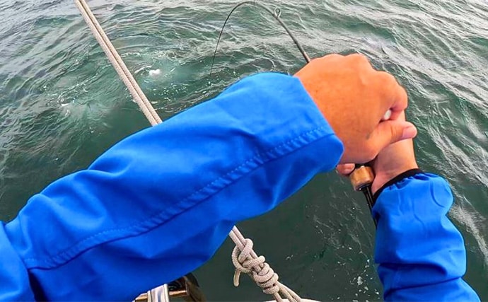 アカムツ釣りで本命続々!【富山・大将軍丸】誘いやハリスの長さ調整でアタリ引き出す