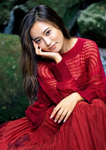 ラスト写真集『瑠璃』(撮影/唐木貴央)より