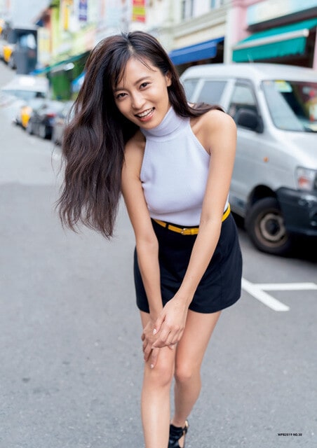 写真集『瑠璃』別冊『小島瑠璃子グラビア傑作選 RURIKO KOJIMA GRAVURE HISTORY 2012→2022』/2019年7月13日発売『週刊プレイボーイ30号』(撮影/唐木貴央)より