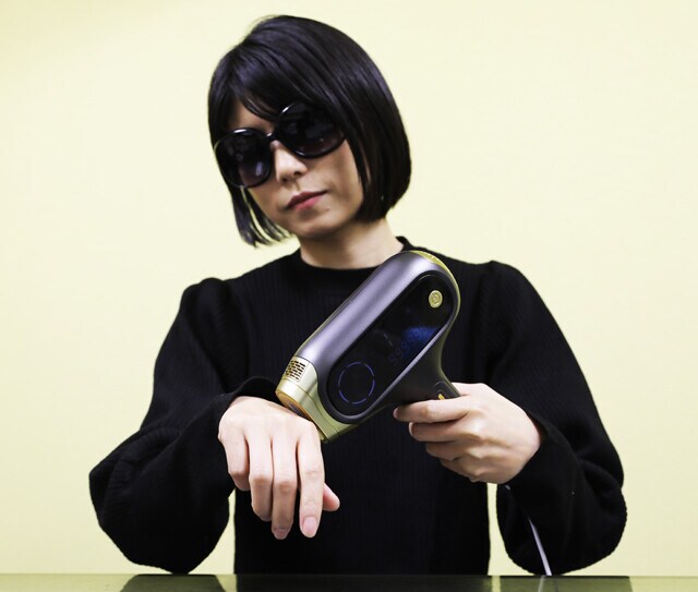 ドン・キホーテ　脱ゴリラショット　美容＆ヘルス部門賞も受賞。最高出力のレベル5なら、業務用脱毛器を使い慣れた人でも「十分じゃね？」と感じるパワー。光脱毛器なので、使用時はサングラスを着用しましょう。9980円