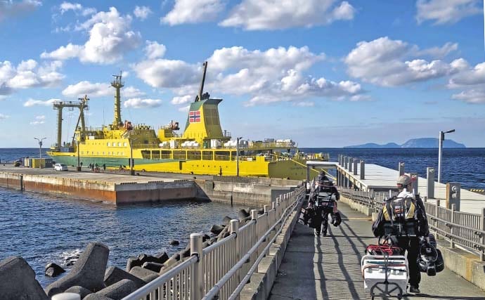 三宅島のウキフカセ釣りで42cm良型メジナを手中！【東京】夕マヅメに好機到来