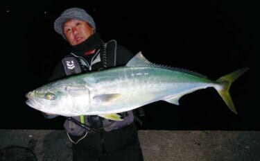 夜の堤防ブリゲームでブリ＆ハマチ連発【熊本・茂串漁港】シーバスタックルで攻略