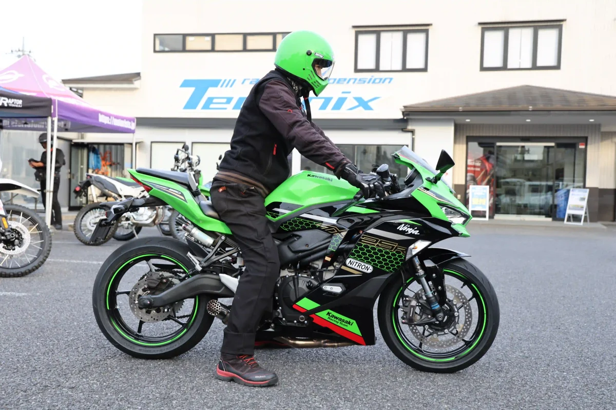 Technix Demo Day ●Technix 40mmローダウン KAWASAKI Ninja ZX-25R
