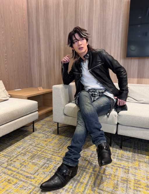 Instagram:深澤辰哉(@sn_tatsuya.fukazawa_official)より