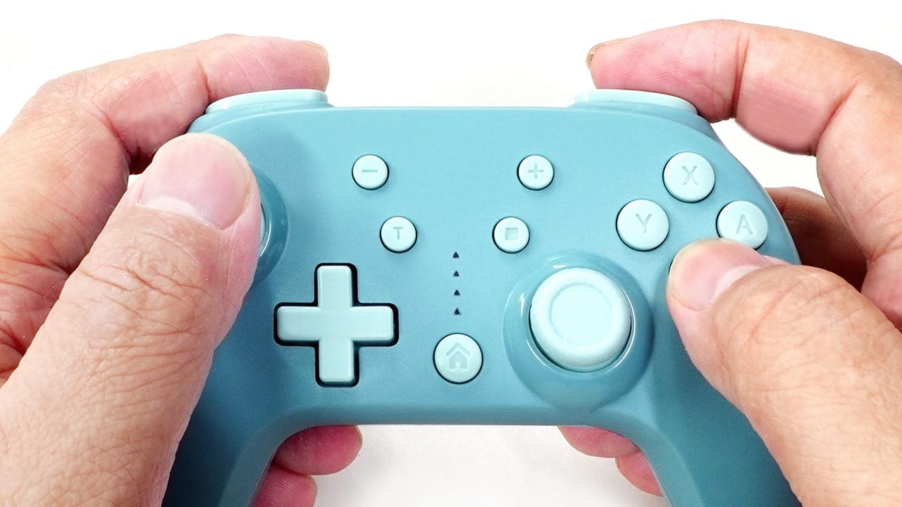 Switch 2で使えた!3COINSの3,300円ミニコントローラーが「安いのに神コスパ」すぎ!
