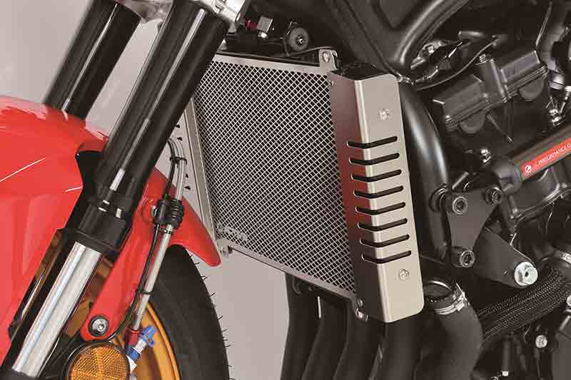 記事タイトル アクティブが「CB1000F」カスタムパーツ第2弾を公開　ラジエターガードなど3点