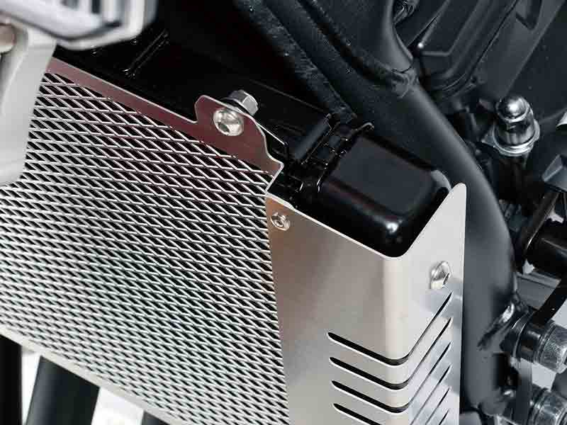 記事タイトル アクティブが「CB1000F」カスタムパーツ第2弾を公開　ラジエターガードなど3点