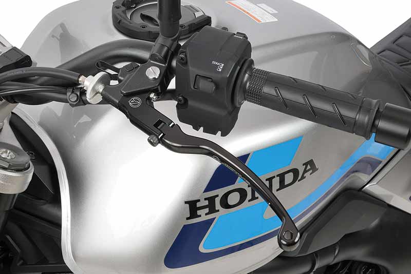 記事タイトル アクティブが「CB1000F」カスタムパーツ第2弾を公開　ラジエターガードなど3点