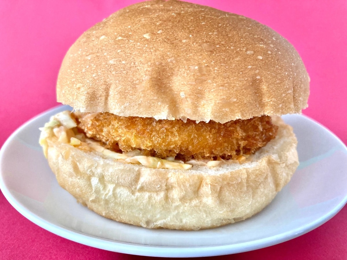 とにかく海老がたくさん!これは美味しい!【ファミマ】クオリティにびっくりの海老カツバーガー