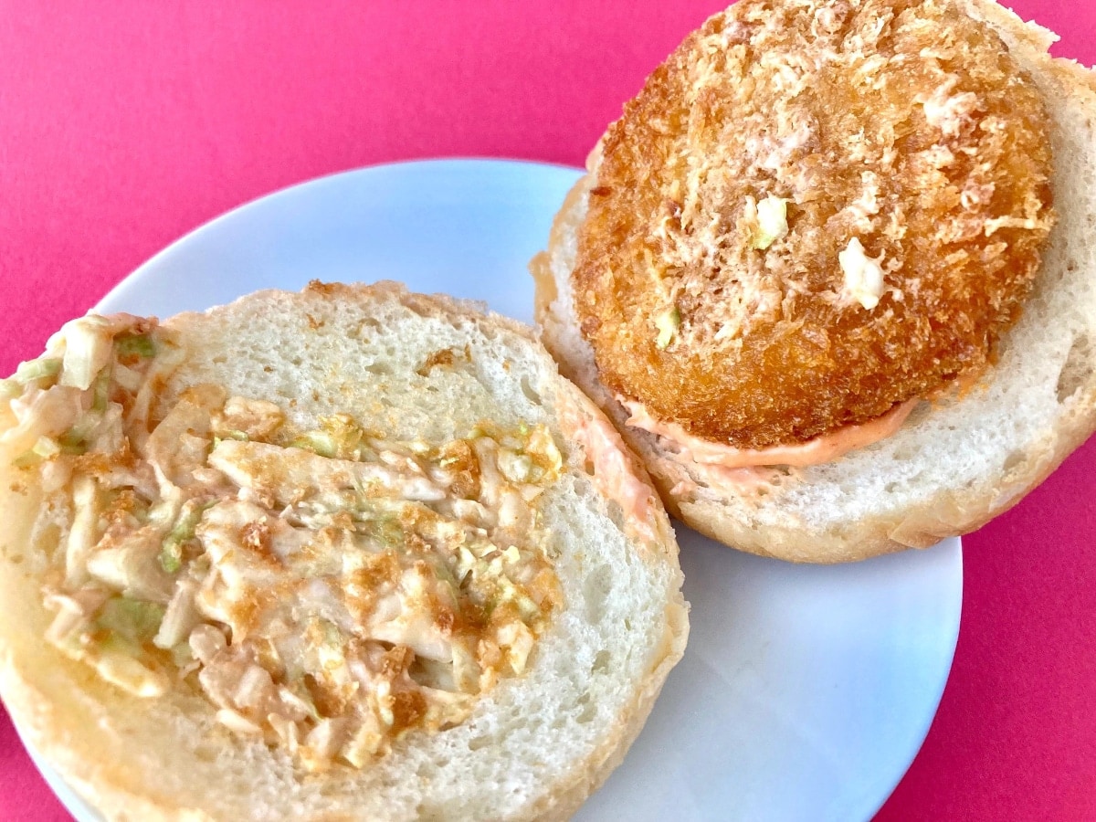 とにかく海老がたくさん!これは美味しい!【ファミマ】クオリティにびっくりの海老カツバーガー