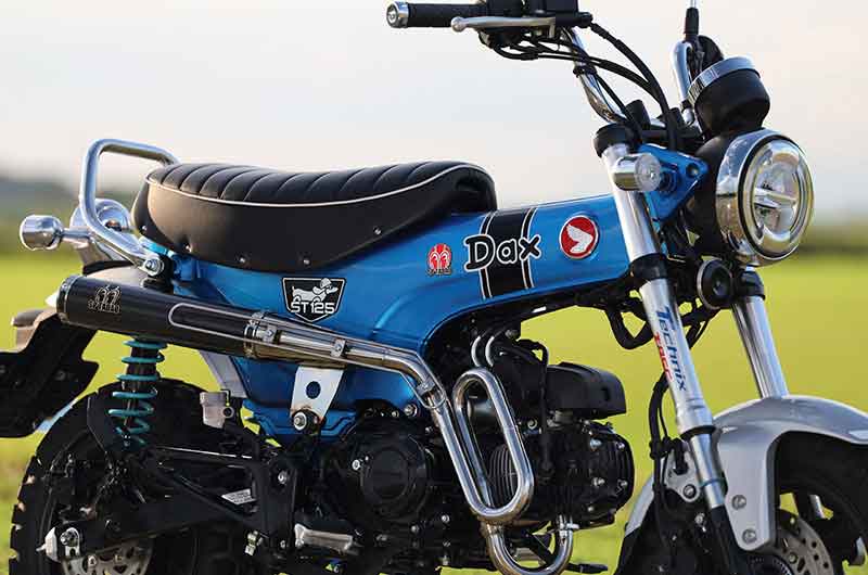 SP忠男からホンダ Dax125(24-)用「PURESPORTカーボン」が発売! 記事1