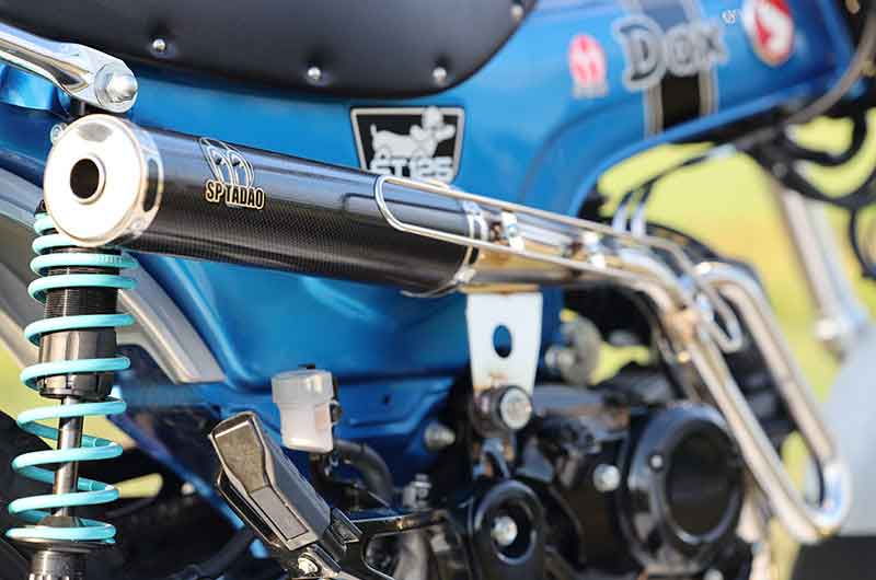SP忠男からホンダ Dax125(24-)用「PURESPORTカーボン」が発売! 記事3