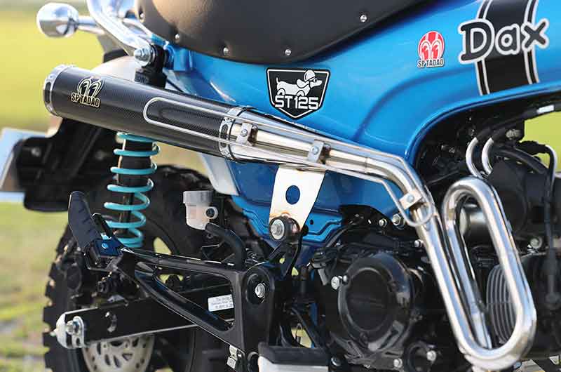 SP忠男からホンダ Dax125(24-)用「PURESPORTカーボン」が発売! 記事5